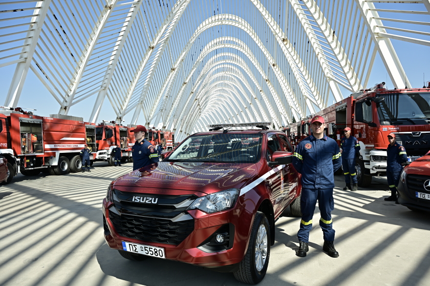 Παραδόθηκαν 164 νέα οχήματα στην Πυροσβεστική - Μητσοτάκης Καθημερινά η πατρίδα προοδεύει και κάνει βήματα μπροστά