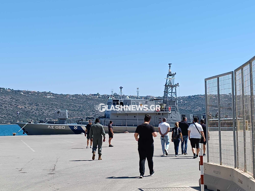 Κρήτη: Στη Σούδα έφτασαν οι 117 μετανάστες που εντοπίστηκαν στη Γαύδο