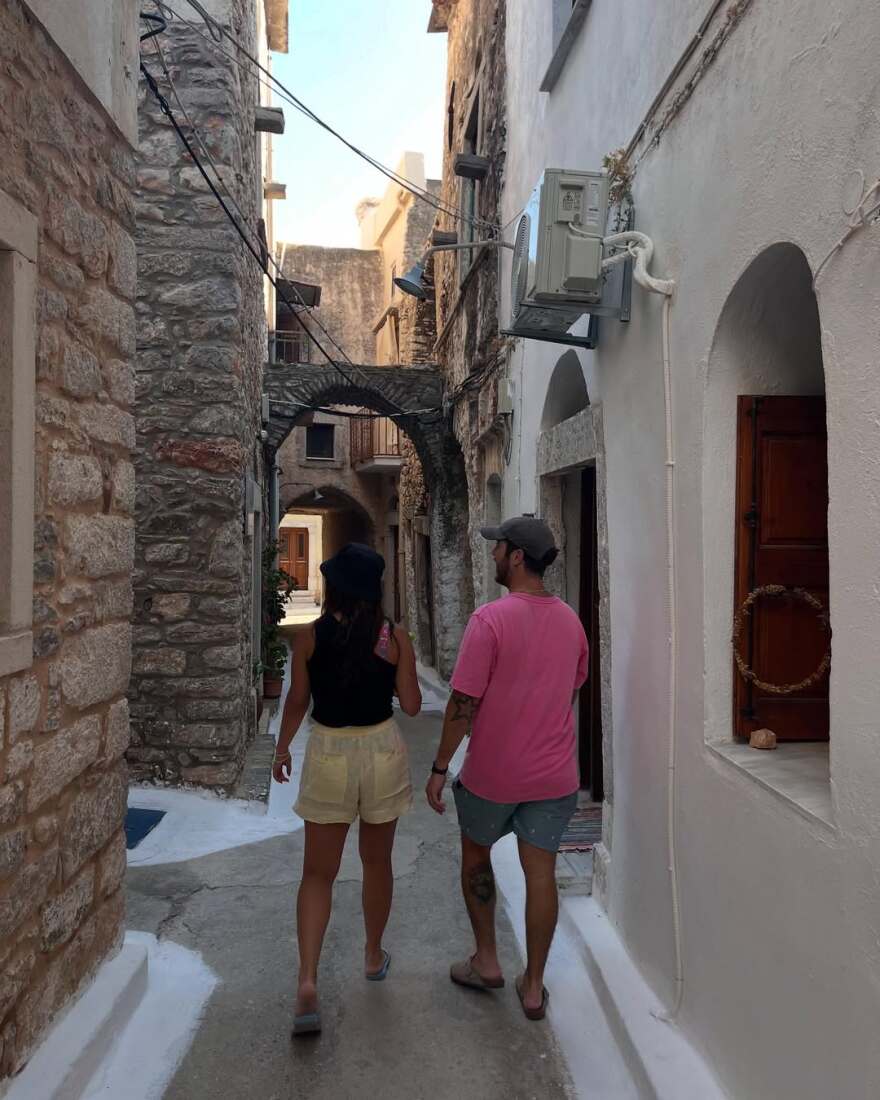 Σοφία Αλιμπέρτη: Το φωτογραφικό άλμπουμ από τις διακοπές της στη Χίο