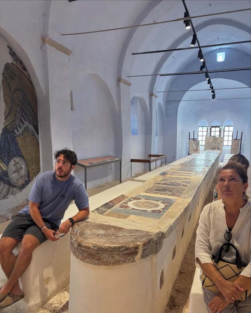 Σοφία Αλιμπέρτη: Το φωτογραφικό άλμπουμ από τις διακοπές της στη Χίο