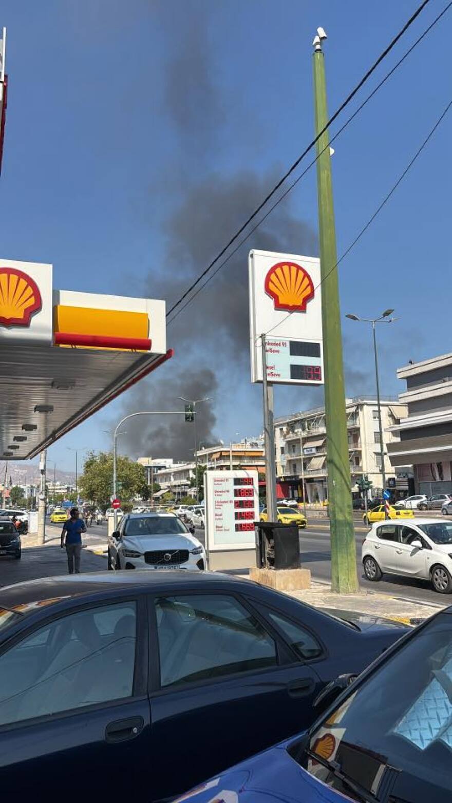 Υπό έλεγχο η φωτιά σε ιδιωτική κλινική στον Χολαργό - Δείτε βίντεο