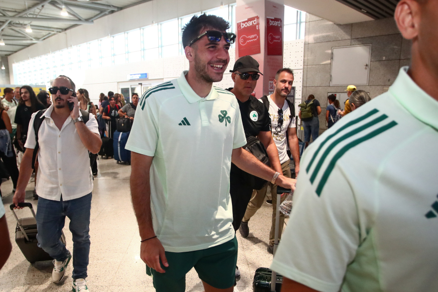 Παναθηναϊκός: Με χαμόγελα η αναχώρηση για το κρίσιμο ματς με την Ρέιντζερς - Δείτε φωτογραφίες
