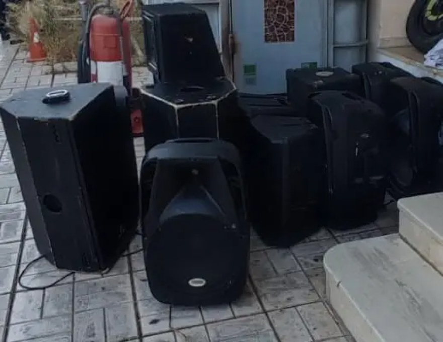 Βίντεο: Μεγάλη αστυνομική επιχείρηση σε οικισμό του Ασπροπύργου - Έγιναν 11 συλλήψεις