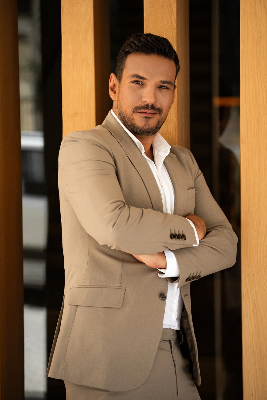 Τσουνάμι ανακοινώσεων, μετά βαΐων και κλάδων ο Τσουρός στον ΣΚΑΪ και το ωραιότερο τρέιλερ της σεζόν