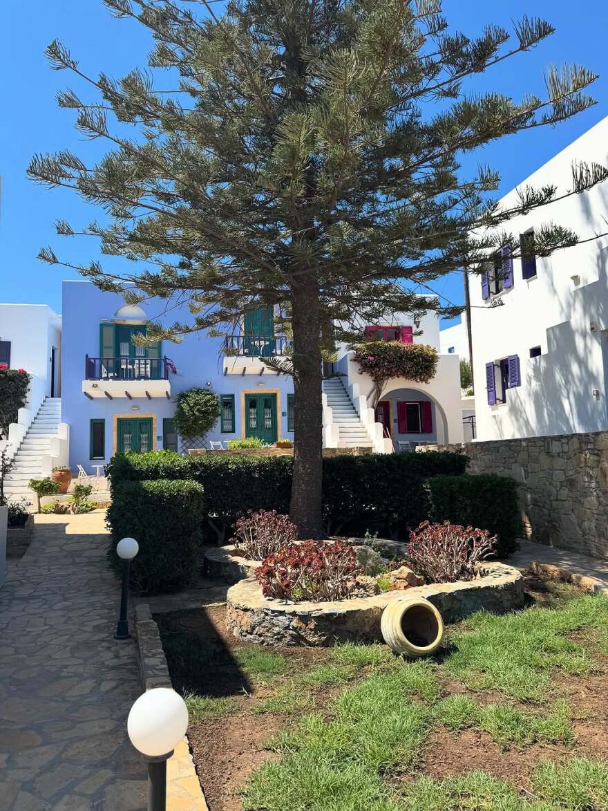 Η Μπέττυ Μαγγίρα κάνει διακοπές στη Λέρο - Δείτε φωτογραφίες