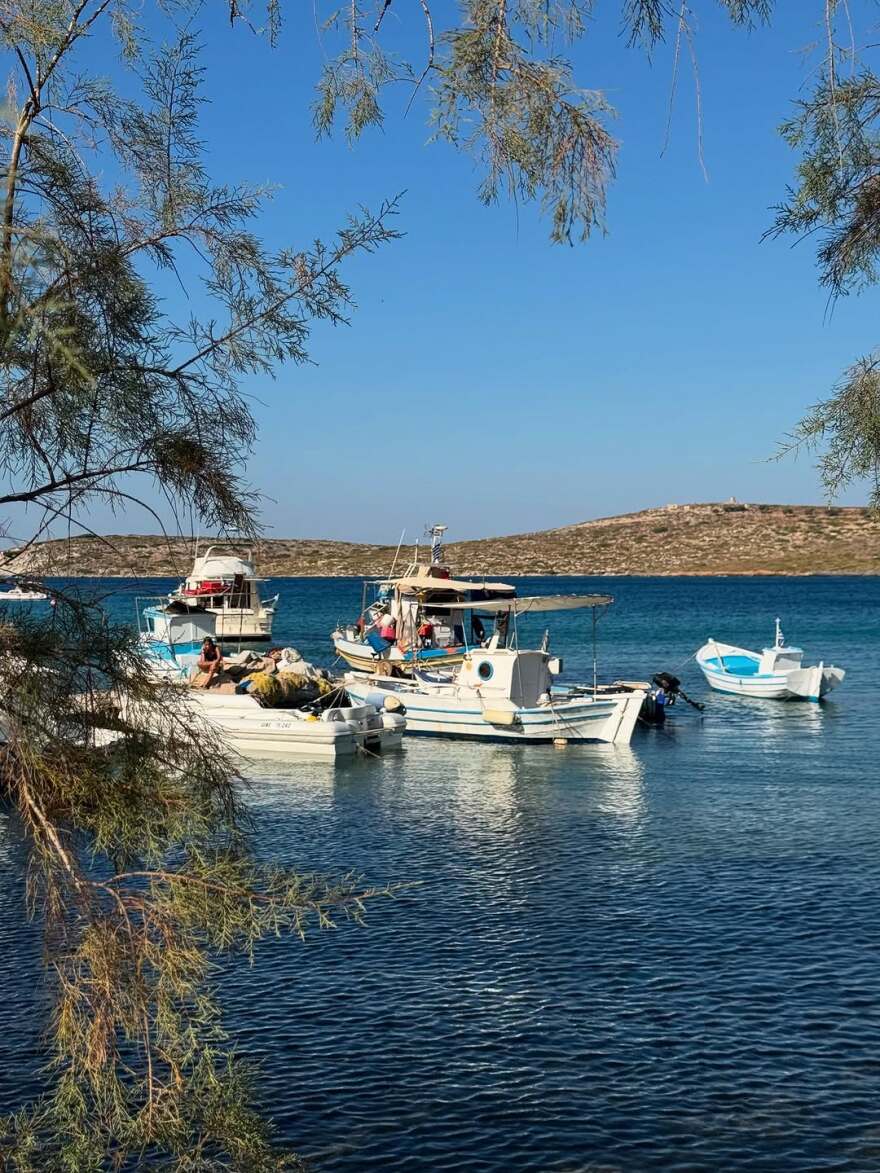 Η Μπέττυ Μαγγίρα κάνει διακοπές στη Λέρο - Δείτε φωτογραφίες