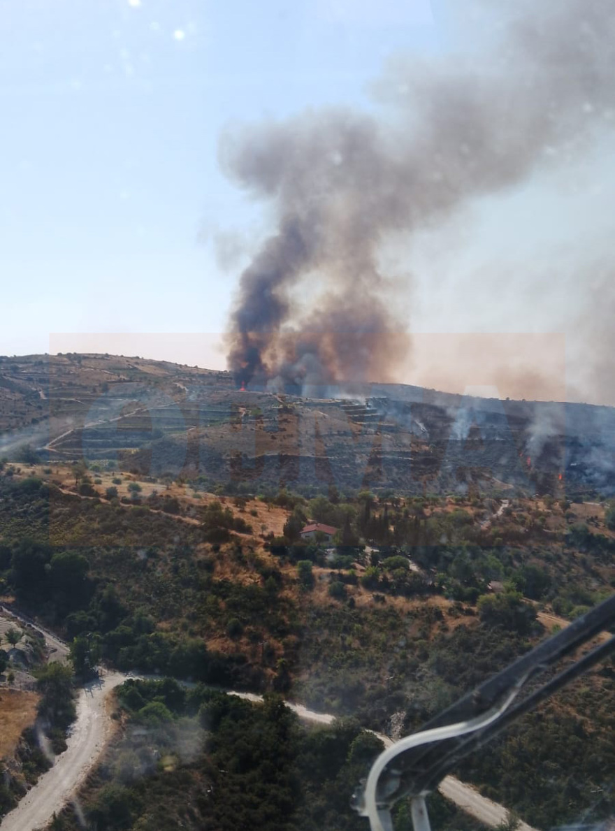Μικρές εστίες και αναζωπυρώσεις στην Κύπρο - Δύο νεκροί και 100 τετραγωνικά χιλιόμετρα καμένη γη
