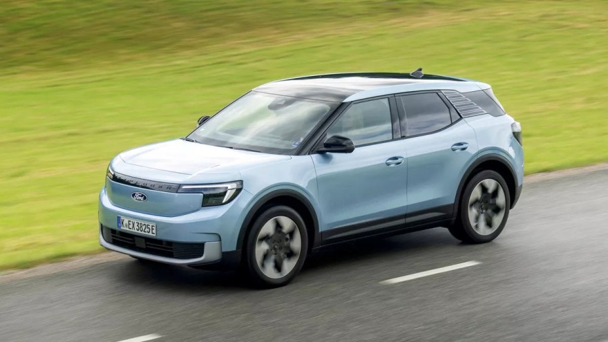 250117150435_ford-explorer_04