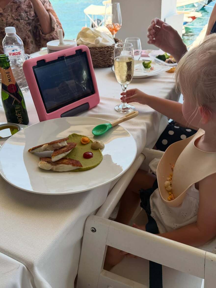 Φωτογραφίες: O Τζακ Γουάιτχολ κάνει διακοπές στην Κέρκυρα 