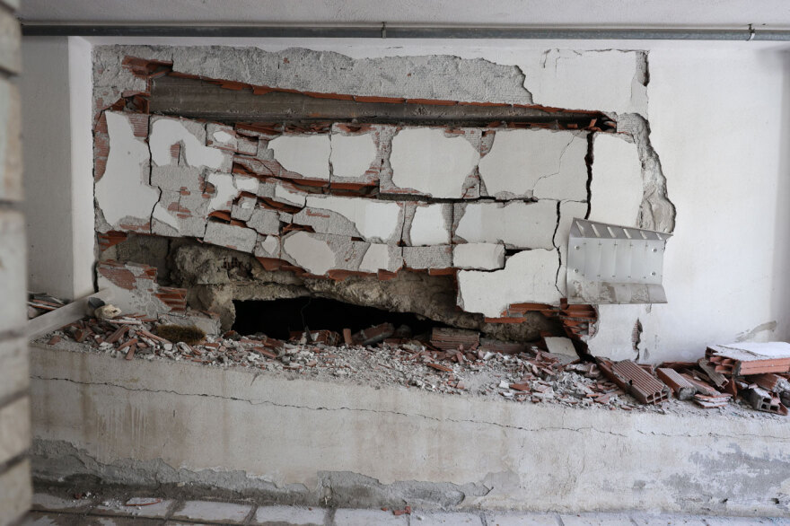 Ισχυρή έκρηξη στη Θεσσαλονίκη: «Τρομάξαμε, νομίζαμε έπεσε κεραυνός», λένε κάτοικοι 