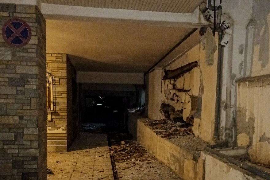 Ισχυρή έκρηξη στη Θεσσαλονίκη: «Τρομάξαμε, νομίζαμε έπεσε κεραυνός», λένε κάτοικοι 