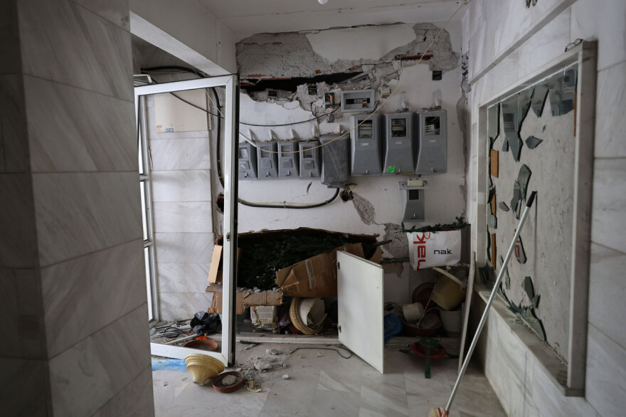 Ισχυρή έκρηξη στη Θεσσαλονίκη: «Τρομάξαμε, νομίζαμε έπεσε κεραυνός», λένε κάτοικοι 