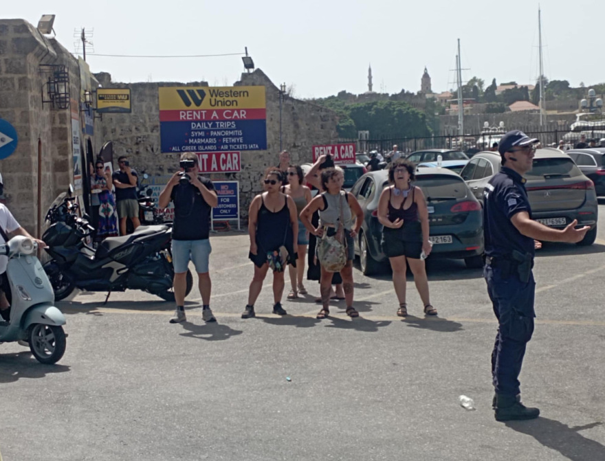 Ρόδος: Επεισόδια στο λιμάνι για την άφιξη Ισραηλινών τουριστών – Μέτρα ασφαλείας και προσαγωγές