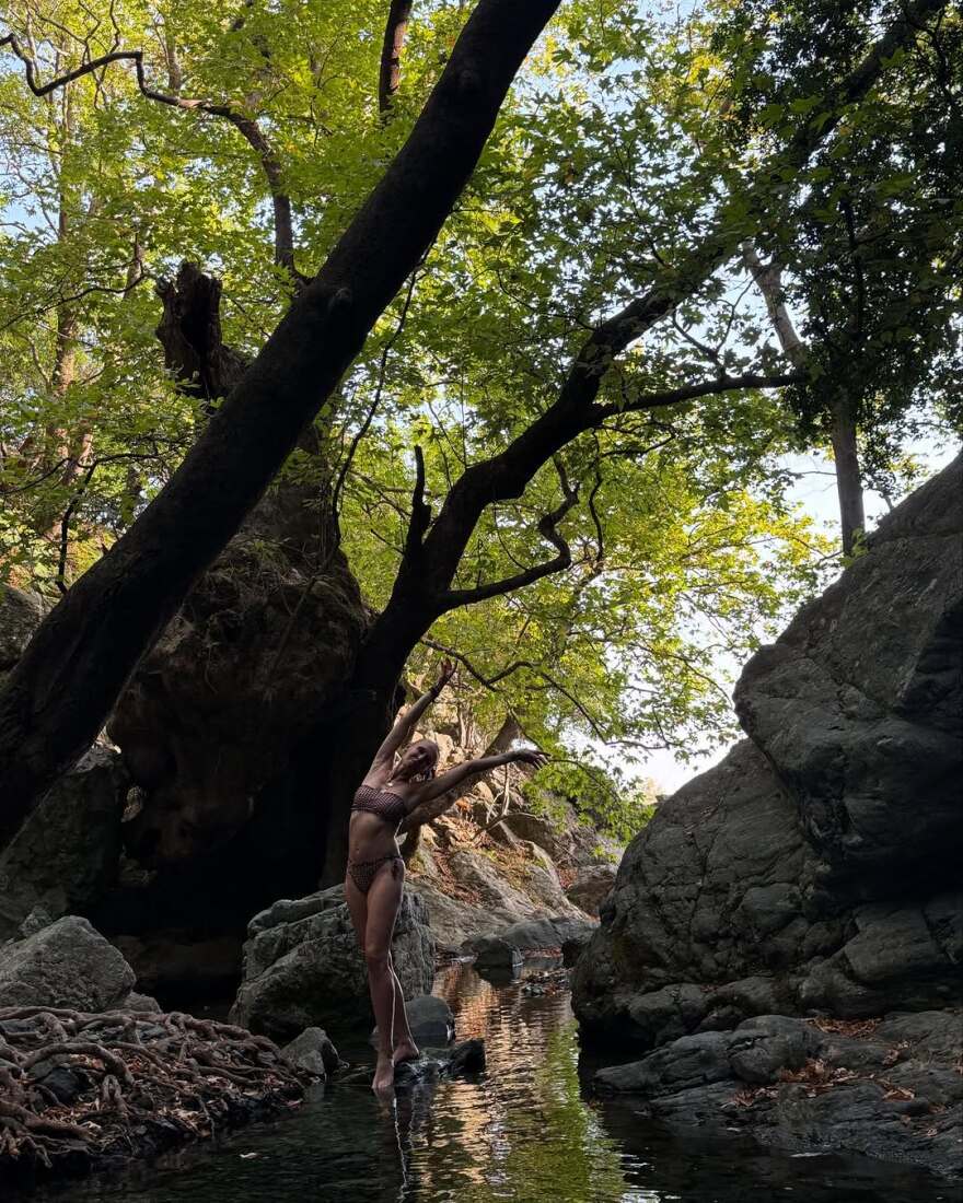 Η Εβελίνα Παπούλια «έγινε ένα με τη φύση» - Δείτε φωτογραφίες