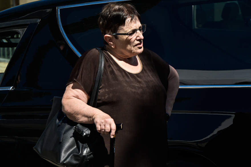 Η Αλέκα Παπαρήγα παρευρέθηκε στην πολιτική κηδεία του ηθοποιού Θανάση Νάκου