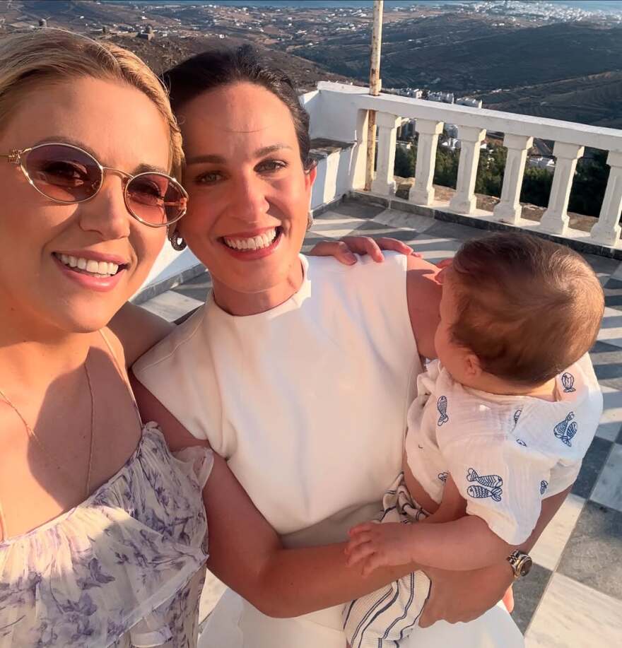 Η Φωτεινή Πετρογιάννη ανέβασε φωτογραφίες από τη βάπτιση του γιου της