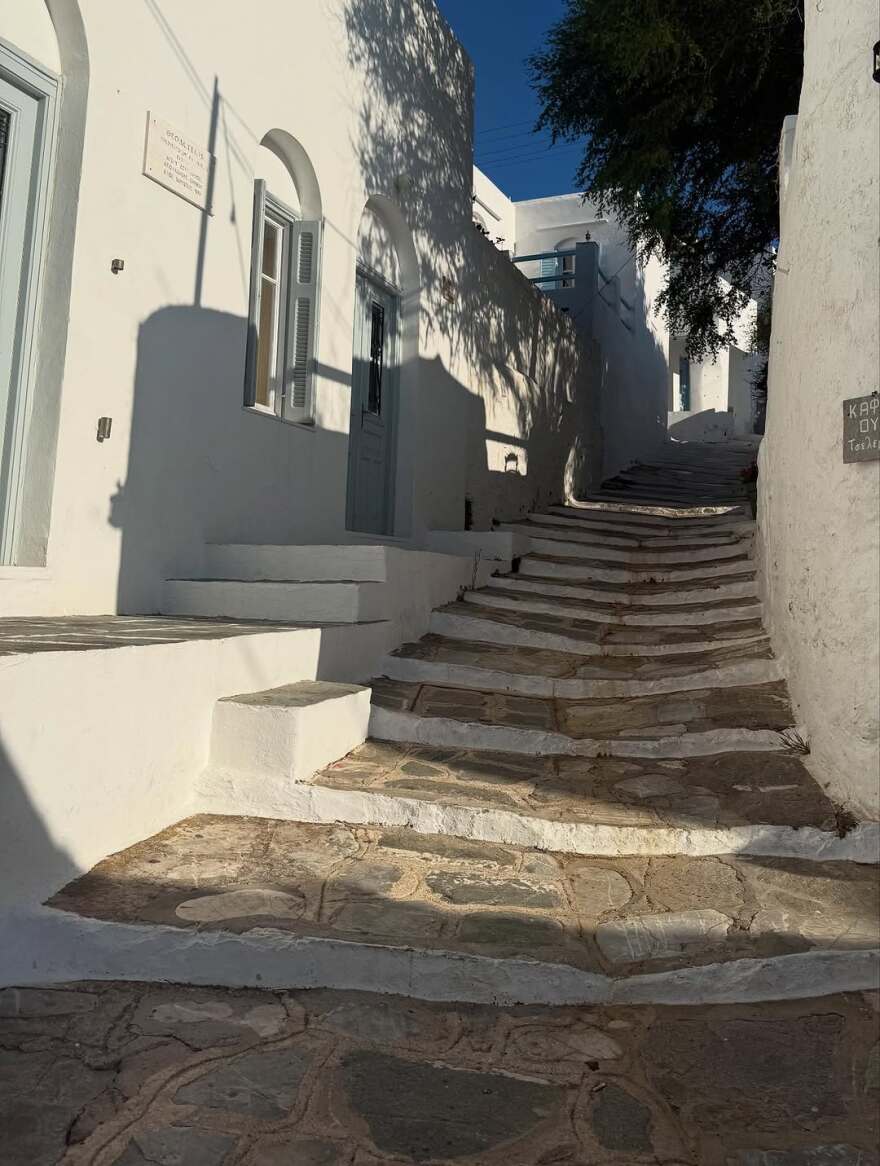 Η Νταϊάν φον Φίρστενμπεργκ έκανε διακοπές στα ελληνικά νησιά - Οι αναρτήσεις της από Σπέτσες, Σίφνο, Νίσυρο και Κω