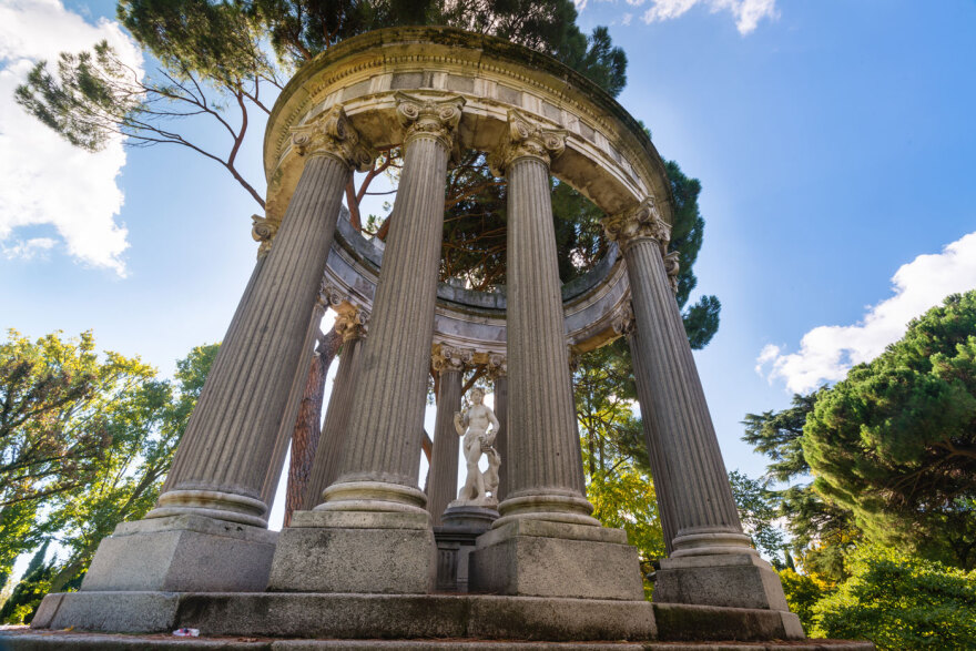 Guardian: Από το Παρίσι μέχρι την Αθήνα, αυτοί είναι οι καλύτεροι «κρυμμένοι» κήποι στην Ευρώπη