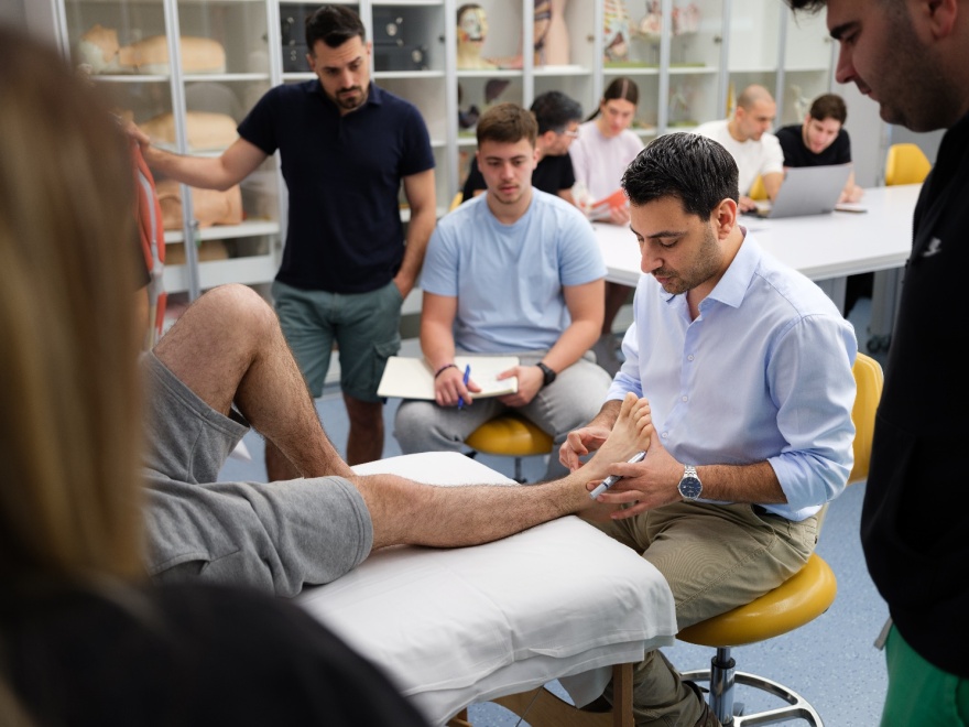 Εξερευνώντας τη Φυσικοθεραπεία: Σπουδές στην Επιστήμη της Αποκατάστασης 