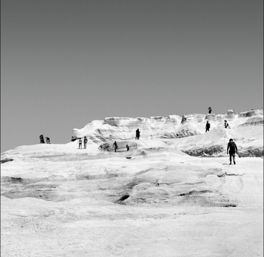 Η φωτογραφική έκθεση του Μιχάλη Μπόσκου «ξερική» ταξιδεύει στη Σχοινούσα - Δείτε εικόνες