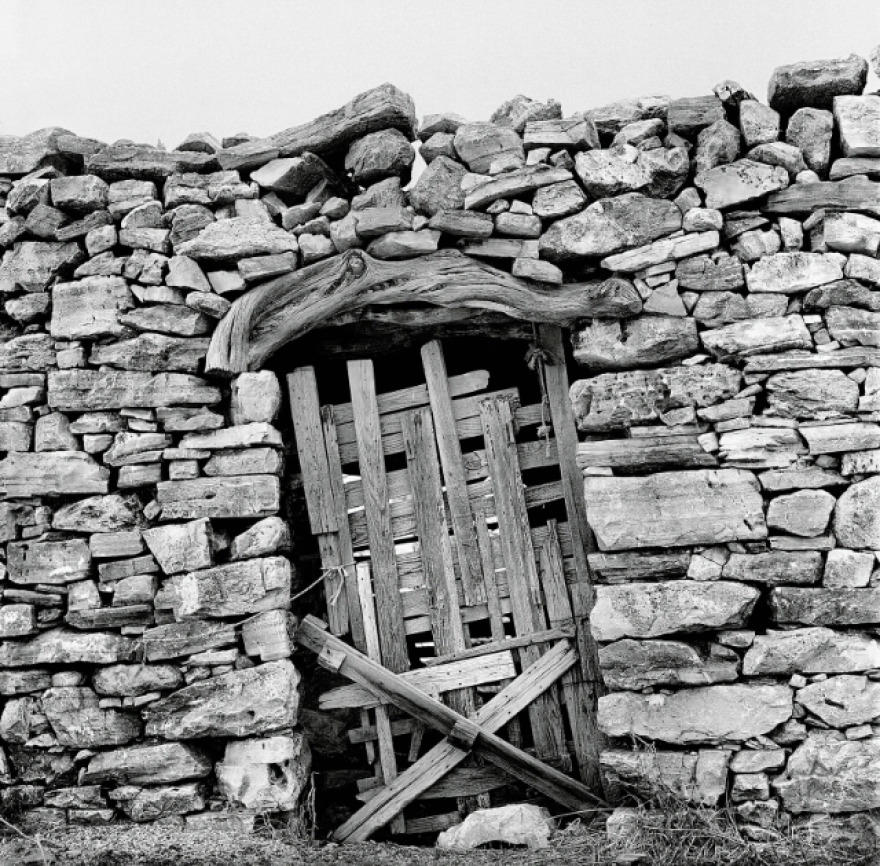 Η φωτογραφική έκθεση του Μιχάλη Μπόσκου «ξερική» ταξιδεύει στη Σχοινούσα - Δείτε εικόνες