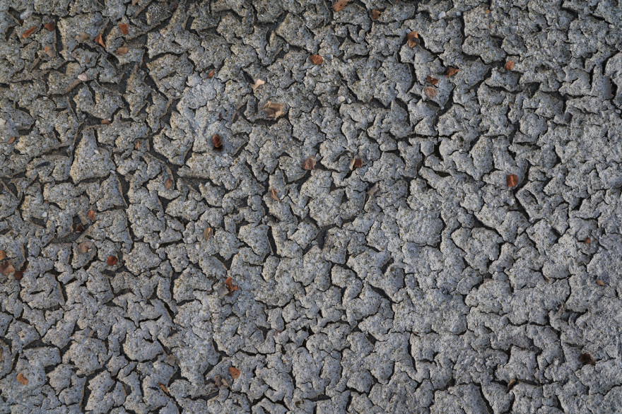 Λάρισα: Ανομβρία και καύσωνας οδήγησαν σε σημαντικότατη πτώση της στάθμης των νερών του Πηνειού