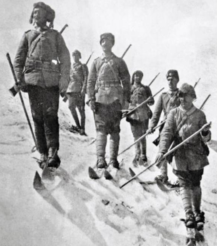 1914-1915: Η μάχη του Σαρίκαμις μεταξύ Ρώσων και Οθωμανών και το τέλος χιλιάδων Τούρκων στα χιόνια