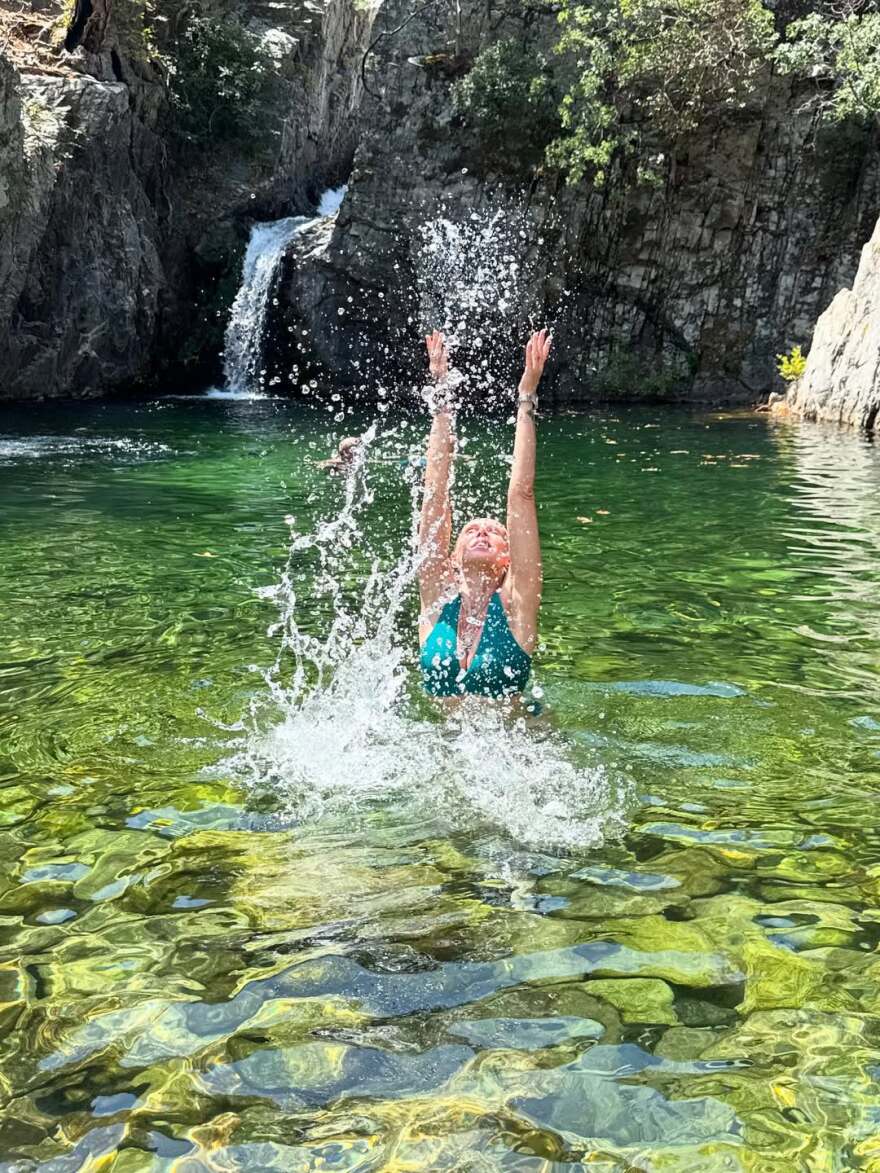 Εβελίνα Παπούλια: Οι φωτογραφίες από τις διακοπές της στη Σαμοθράκη