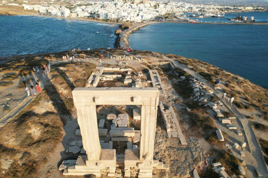 Νάξος: Τοποθετήθηκε περίφραξη ελαφρού τύπου στην Πορτάρα - Δείτε φωτογραφίες