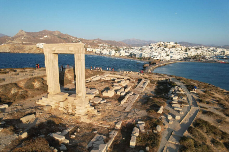Νάξος: Τοποθετήθηκε περίφραξη ελαφρού τύπου στην Πορτάρα - Δείτε φωτογραφίες