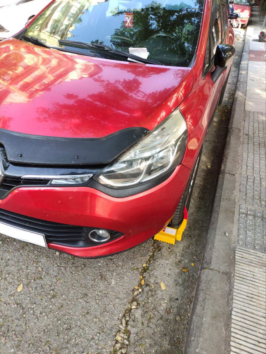 Δαγκάνες για την παράνομη στάθμευση από σήμερα στη Θεσσαλονίκη - Δείτε φωτογραφίες
