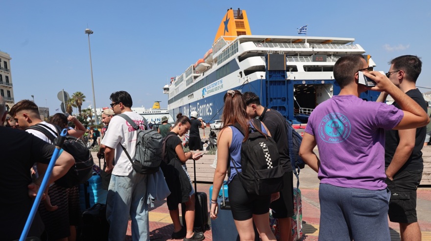 Σε ισχύ το γενικό απαγορευτικό απόπλου, οι αλλαγές και οι ακυρώσεις δρομολογίων που ανακοίνωσε το Λιμεναρχείο Πειραιά - Δείτε αναλυτικό πίνακα