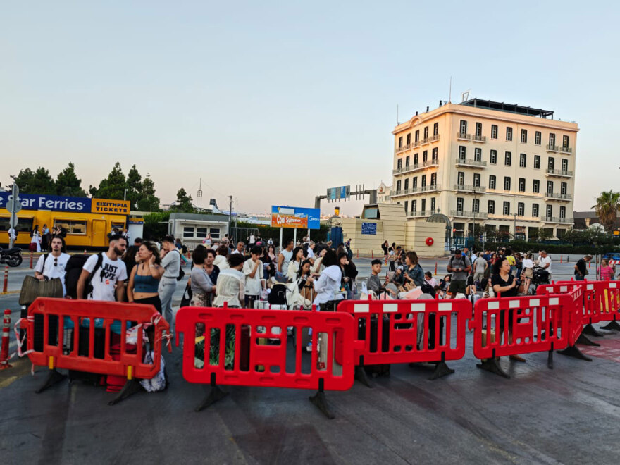 Καιρός: Απαγορευτικό απόπλου από Πειραιά, Ραφήνα, Λαύριο λόγω των ανέμων - Τα 9 μποφόρ φέρνουν και ακραίο κίνδυνο πυρκαγιάς σε 3 Περιφέρειες