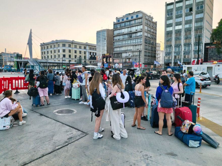 Καιρός: Απαγορευτικό απόπλου από Πειραιά, Ραφήνα, Λαύριο λόγω των ανέμων - Τα 9 μποφόρ φέρνουν και ακραίο κίνδυνο πυρκαγιάς σε 3 Περιφέρειες