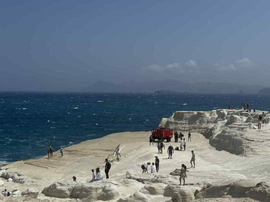 Τραγωδία στο Σαρακήνικο της Μήλου: Δύο νεκροί από πνιγμό - Ήταν ζευγάρι από το Βιετνάμ, δείτε βίντεο