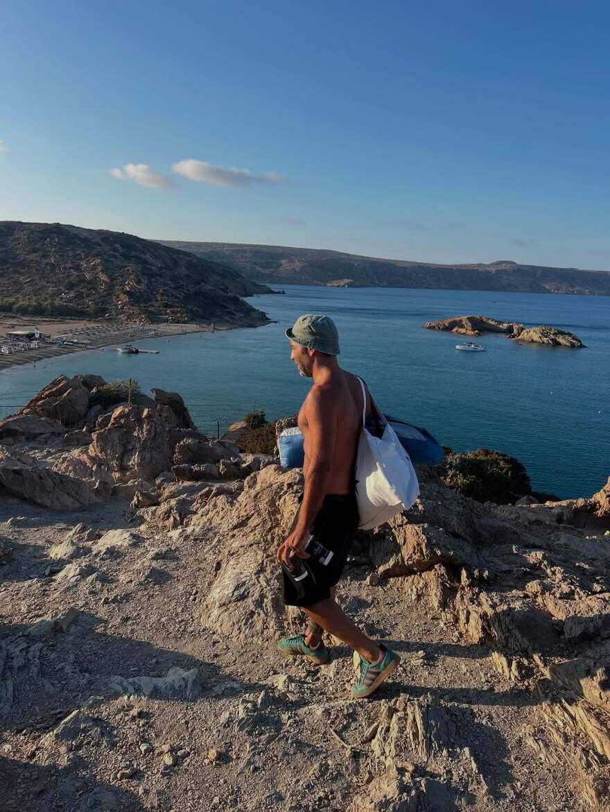 Κατερίνα Παπουτσάκη: Για κάμπινγκ με τον σύντροφό της - Τα στιγμιότυπα στην παραλία