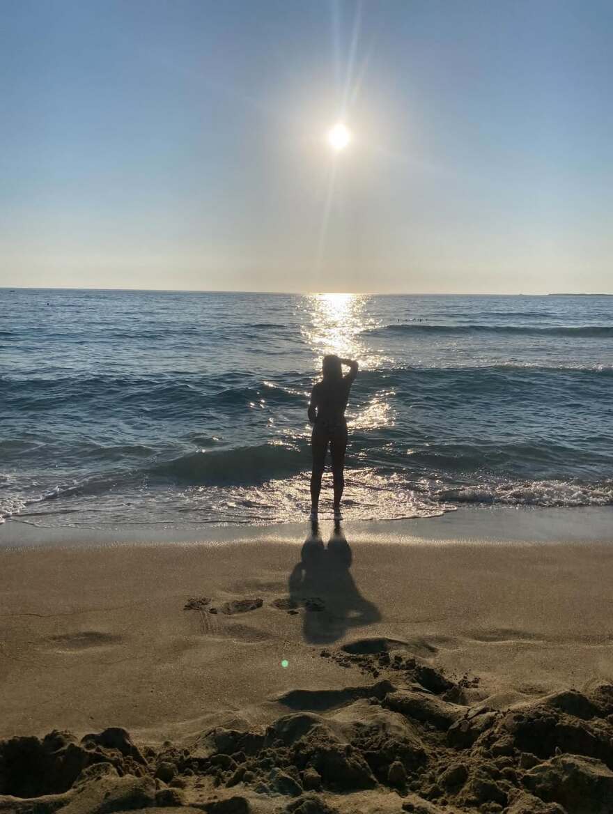 Η Κατερίνα Καραβάτου κάνει διακοπές στα Χανιά με τα παιδιά της