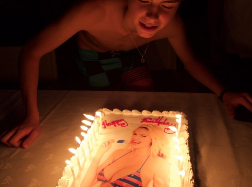 Κάθριν Ζέτα Τζόουνς: Η ανάρτηση για τα γενέθλια του γιου της - «Είσαι τα πάντα για εμένα» έγραψε