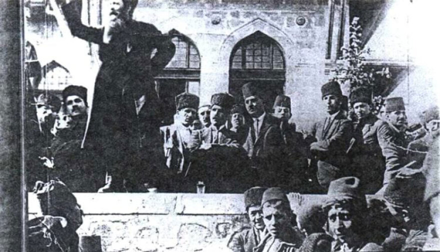 Όταν ο Κεμάλ απέλασε τον Πατριάρχη Κωνσταντίνο ΣΤ’ - Ο ύποπτος ρόλος του Τούρκου «παπα-Ευθύμ»  που έκανε «μεγαλύτερη ζημιά από ένα σώμα στρατού»
