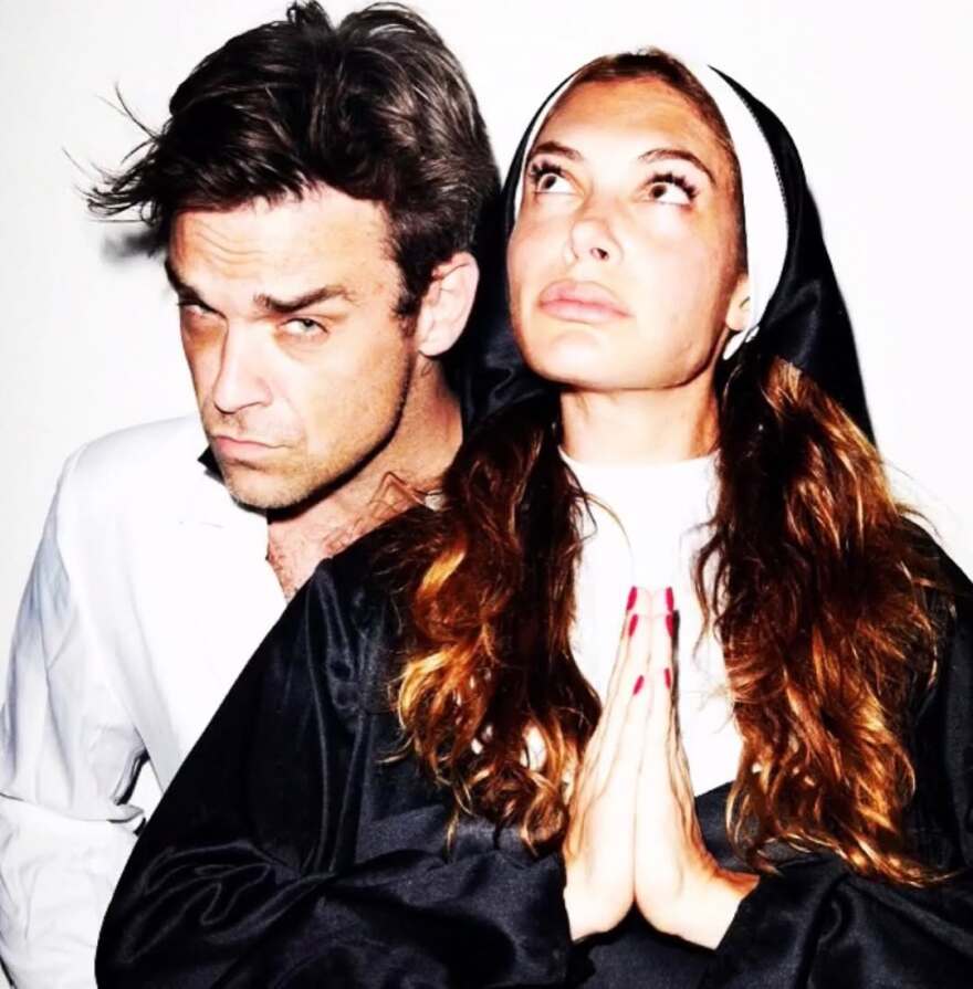 Ο Ρόμπι Γουίλιαμς και η Άιντα Φιλντ συμπλήρωσαν 15 χρόνια γάμου - Η ανάρτηση του τραγουδιστή