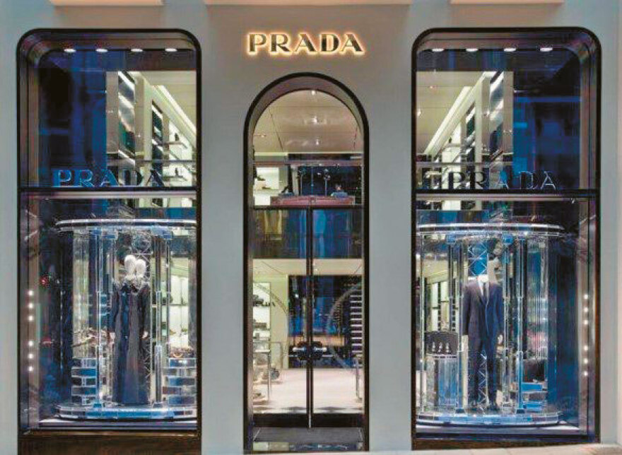 Όσο πιο ακριβό το brand τόσο περισσότερο πουλάει στην Ελλάδα - Χρυσές δουλειές για τα luxury προϊόντα Όσο πιο ακριβό το brand τόσο περισσότερο πουλάει στην Ελλάδα - Χρυσές δουλειές για τα luxury προϊόντα