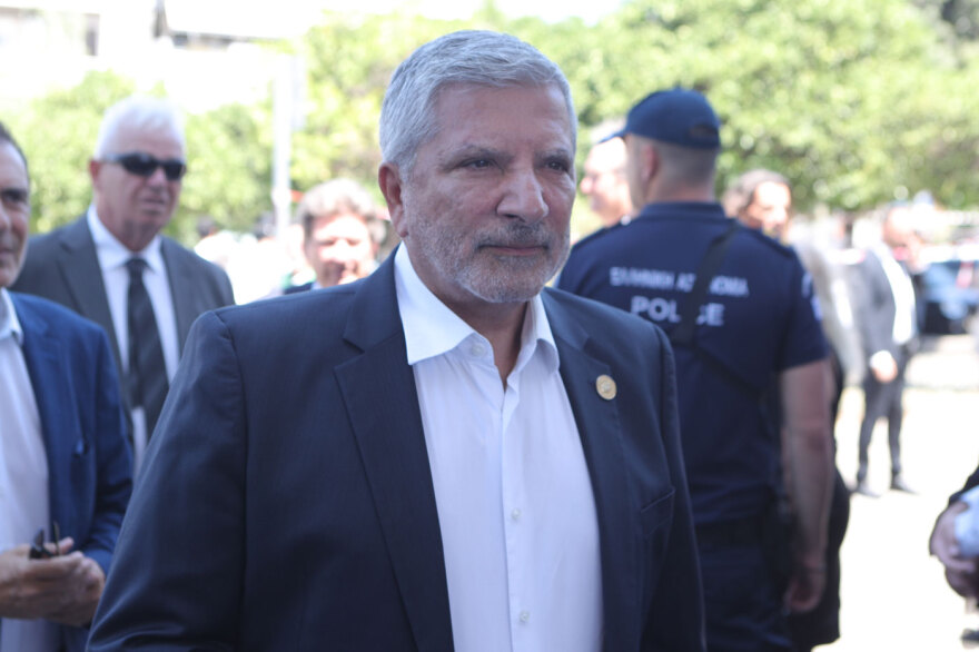Κηδεία Λένας Σαμαρά: Ράγισαν καρδιές στο τελευταίο αντίο - «Πνοή αγάπης που γέμιζε τη ζωή μας»