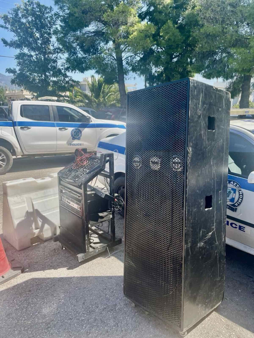 Μεγάλη αστυνομική επιχείρηση με 11 συλλήψεις στο Μενίδι - Δείτε βίντεο και φωτογραφίες
