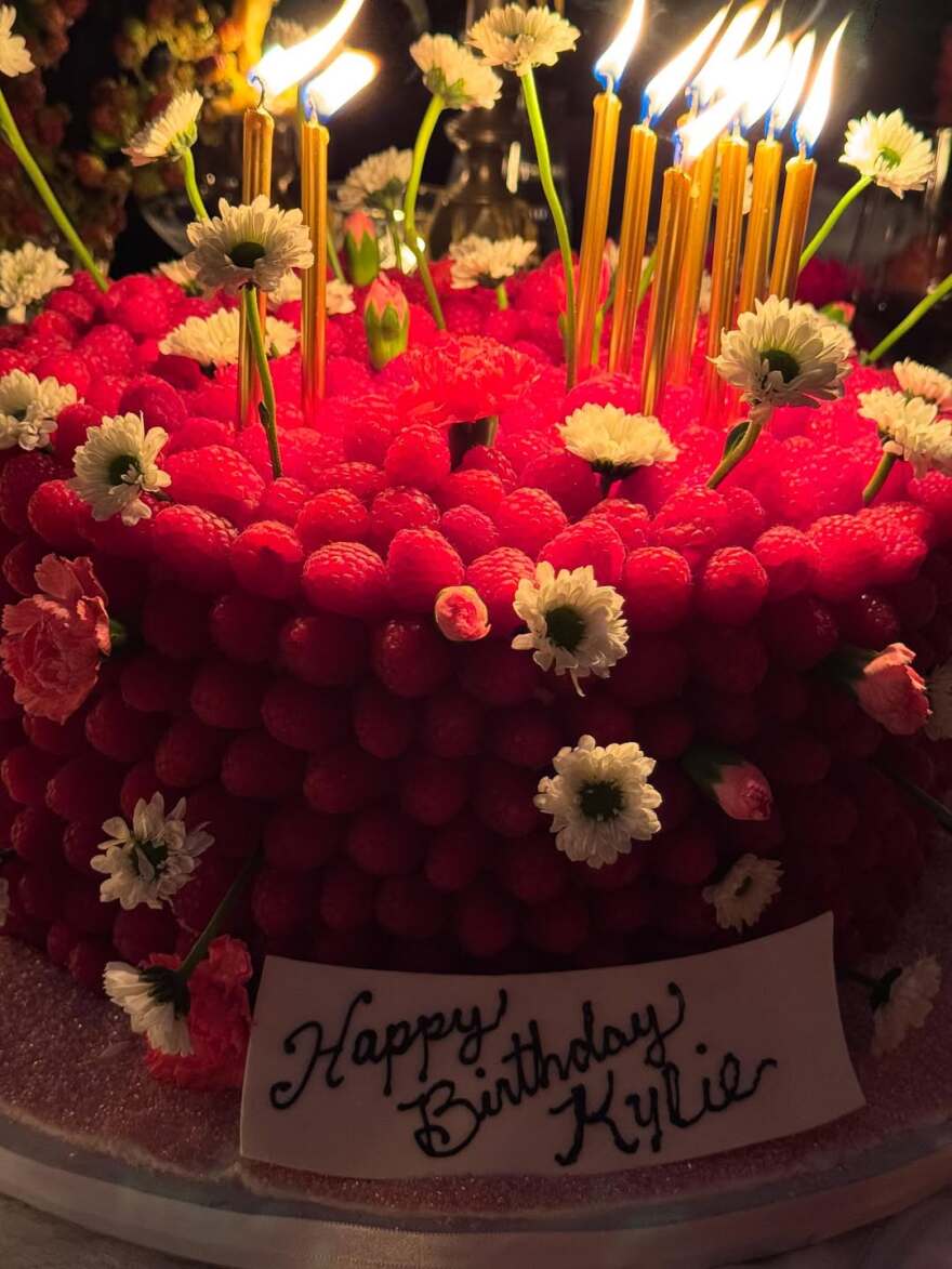 Η Κάιλι Τζένερ έκλεισε τα 28 - Το πάρτι και το «ευχαριστώ» στην αδερφή της, Κένταλ