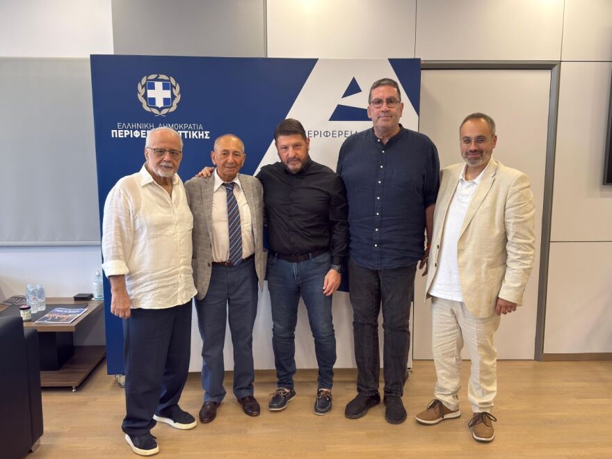 The Attica Region funded the upgrading of the closed gym in Nea Smyrna with € 1.8 million in New Smyrna.