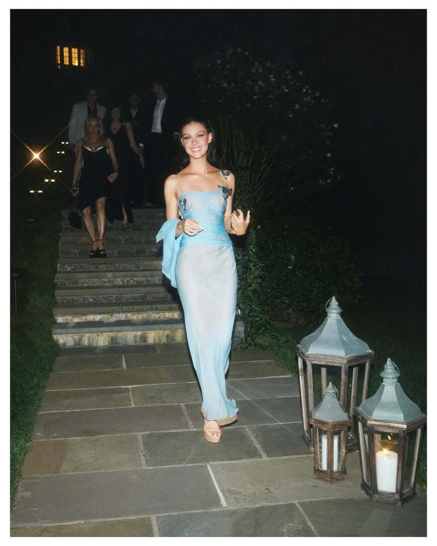 H Νίκολα Πελτζ δημοσίευσε φωτογραφίες από την ανανέωση των γαμήλιων όρκων με τον Μπρούκλιν Μπέκαμ
