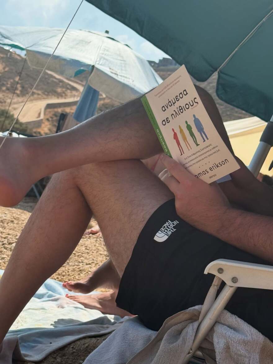 Μαρία Σολωμού: Στη Σέριφο η ηθοποιός - «Δεν θα φύγω από το νησί», γράφει