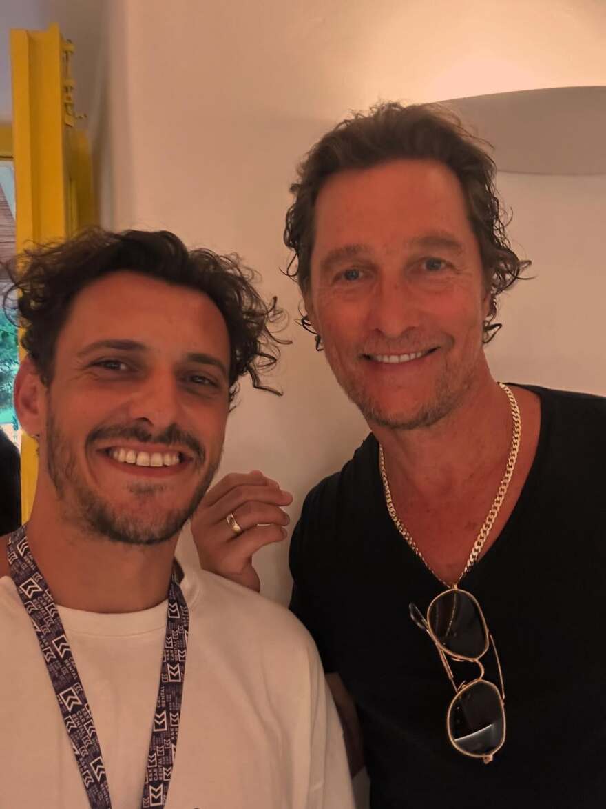 Σταύρος Σβήγκος: Γίνομαι ξανά τριάντα, γράφει για τα 40ά του γενέθλια ποζάροντας με τη Γιολάντα Καλογεροπούλου 