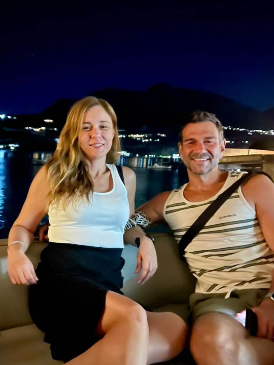 Τάσος Ιορδανίδης - Θάλεια Ματίκα: Το φωτογραφικό άλμπουμ από τις διακοπές τους στη Μάνη