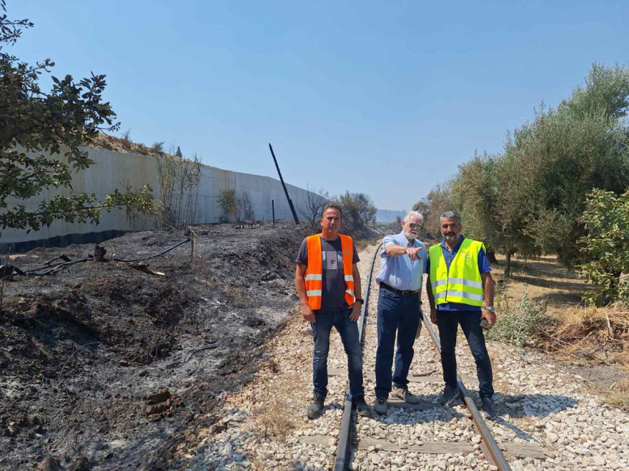 Φωτιά στην Αχαΐα: Ζημιές στον σιδηρόδρομο από τη μεγάλη πυρκαγιά – Εκτός λειτουργίας δύο στάσεις